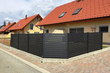 lamelna dvoriščna ograja