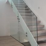 steklena ograja za stopnišče